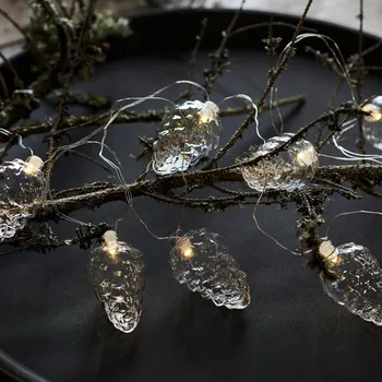 Lampička Sirius Celina LED pohádková světla na baterie, čirá - Celková délka řetězu 215 cm; délka kabelu 25 cm čirý, stříbrně průhledný 8 LED diod - Doprava zdarma