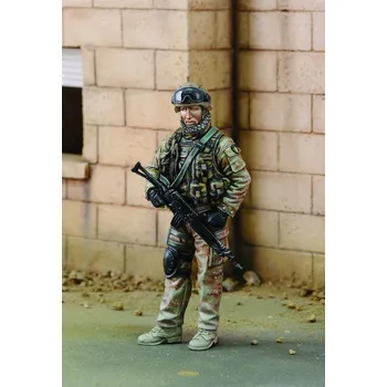 Plastikový model Royal Model 1/35 Italian alpine soldier Afganisthan 2008/9