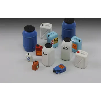 Plastikový model Royal Model 1/35 Plastic chemical/water containers & bottles