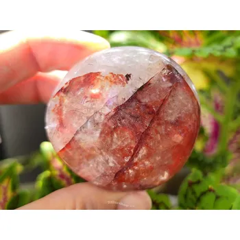 Přírodní kámen Křišťál s hematitem 107g