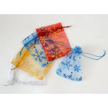 Dárková taška Vánoční pytlík organza s vločkami 7,5 x 10 cm - ZLATÝ