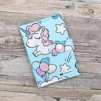 Obal na doklad Obal na očkovací průkaz - Jednorožec na modré