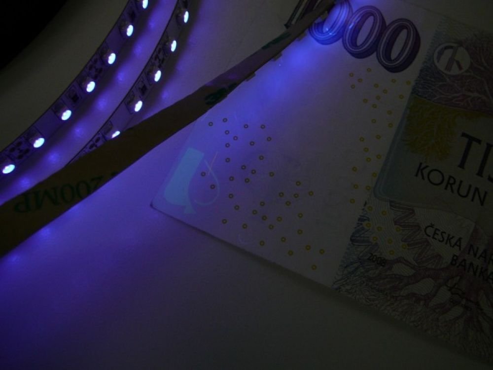 T-LED UV LED pásek 9,6W