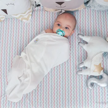 Zavinovačka Zavinovačka Swaddle Fun - vanilková Velikost: L (4,5 kg-8,5 kg)