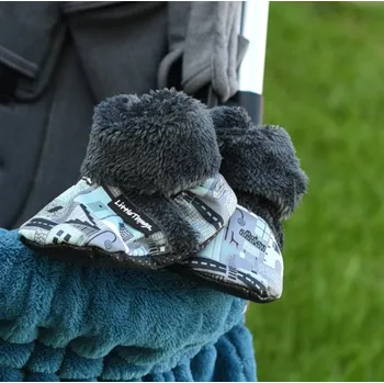 Capáčky modré softshellové bačkorky se vzorem