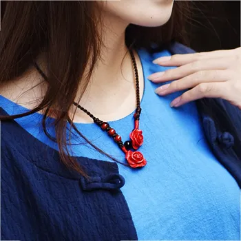 Náhrdelník Náhrdelník s lakem ---- Růže
