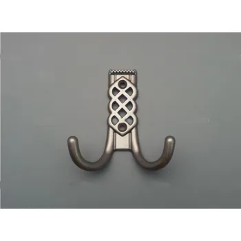 Věšák Věšák s patinou stříbrný