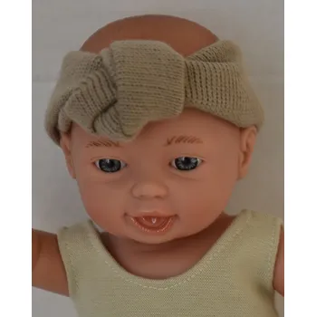 Panenka Panenka Zoe v bílé sukni od firmy Lamagik ze Španělska (španělská panenka - 28 cm)