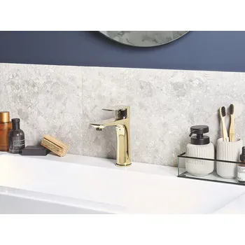 Vodovodní baterie Vodovodní baterie zlatá mosazná jednopáková s plochým výtokovým ramenem koupelna Beliani