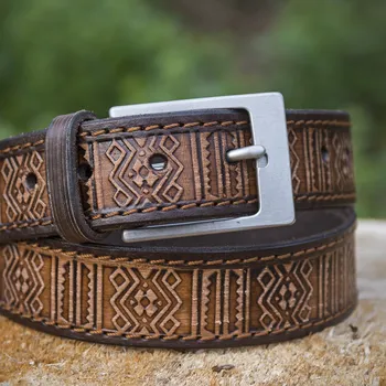 Opasek Kožeťuci Hnědý zdobený opasek s prošitím Rozměry opasku: Obvod pasu: 70 cm (Celková délka: 85cm)