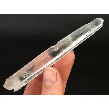 Přírodní kámen Křišťál laser surový krystal z Brazílie 27g