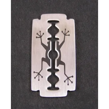 Přívěsek Ocelová žiletka - žába