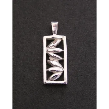 Přívěsek Obdélník s květy - stříbrný přívěsek