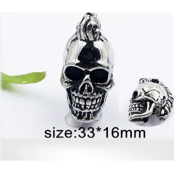 Přívěsek Trojrozměrná lebka s čírem - ocelový přívěsek