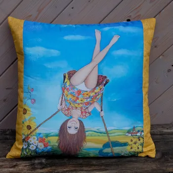 Dekorativní polštářek Zuzana Honsová Nohama v oblacích - velký polštář 50 x 50 cm bavlna
