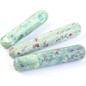 Přírodní kámen Masážní tyčka rubín v zoisitu větší (Indie)