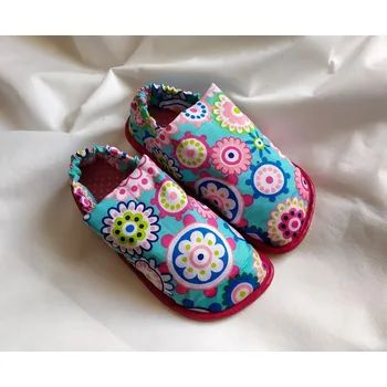 Capáčky Capáčky barevné kytičky velikost: 27 - 29,5cm (440,- Kč)