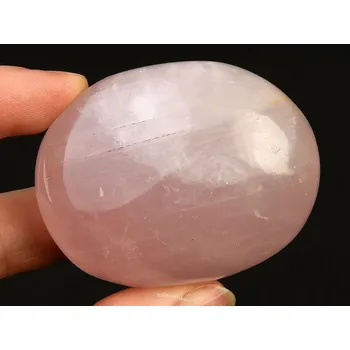 Přírodní kámen Růženín hladký (Madagaskar) 110g