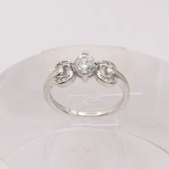 Prsten Stříbrný prsten s kamenem