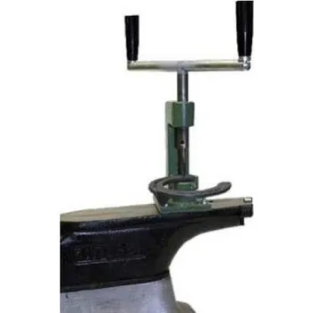 Závitořezný nástroj závitořez ruční BLACKSMITH