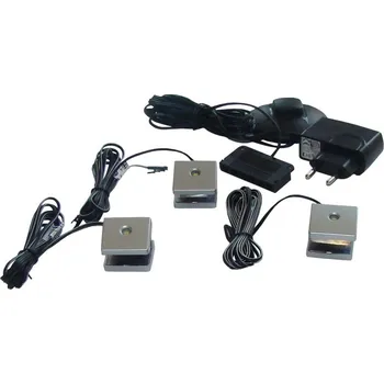 Knihovna Szynaka Vitrína MONTENEGRO 15 Provedení: LED osvětlení