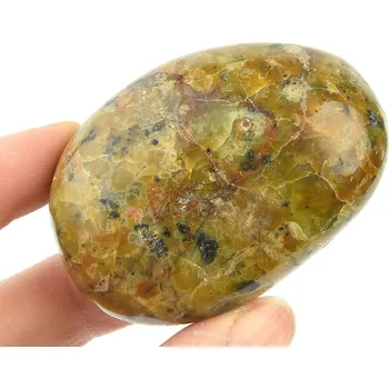 Přírodní kámen Zelený opál z Madagaskaru 100g