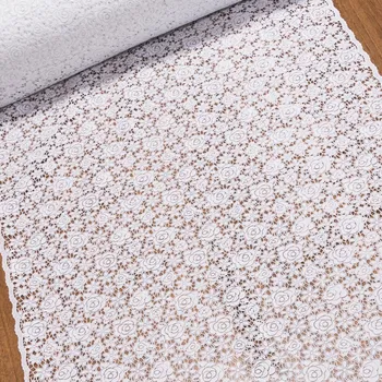 ubrus Kubík Textil Dutch růžička bílá 50 cm metráž