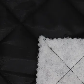 Zateplená podšívka - prošev černá 80 g/m #178;, prošití 5 x 5 cm