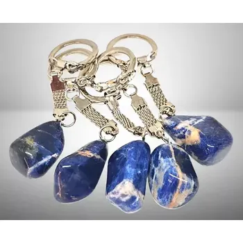 Sodalit tromlovaný – klíčenka s léčivým minerálem