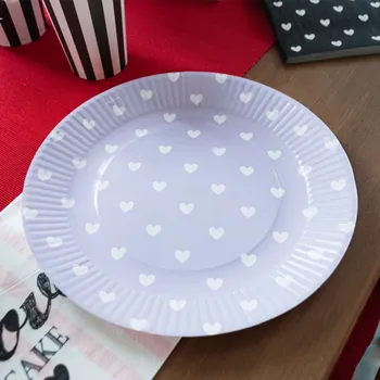 Party nádobí Papírové talíře 23 cm - lila se srdíčky - 8 ks
