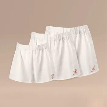 Pánské spodní prádlo SET trenek pro mámu, tátu a dítě s iniciálami - bílé s červenou psací Font a barva nitě: Červená psací bez srdíčka, Velikost trenek dítěte: 1 rok, Velikost pro tátu a mámu: On XXL Ona XS