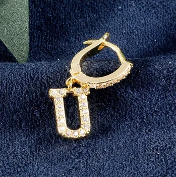 Náušnice Flamenco Mystique Pozlacené náušnice písmeno U, 14 karátové zlato, s cyrkonii, 1 cm x 2 cm