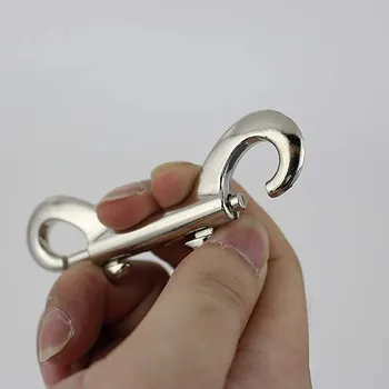 Nerezová karabina s dvojitým koncem