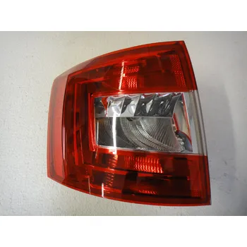 Zadní světlomet Levé zadní LZ světlo 5E9945095 Škoda Octavia III