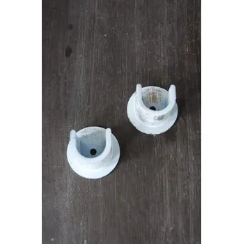 Kovová úchytka na tyč - boční bílá