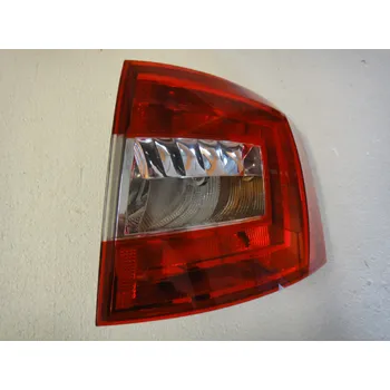 Zadní světlomet Pravé zadní PZ světlo 5E9945096 Škoda Octavia III