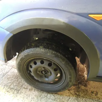 Karosérie Plastové lemy blatníku Ford Focus 1998-2004 hatchback 3dv.