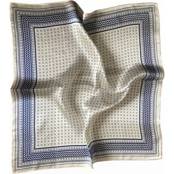 Šátek Hedvábný šátek bílo-modrý s jemným vzorem 52x52 cm v dárkovém balení, WHITE ORCHID