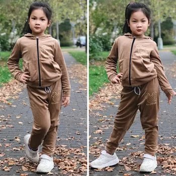 Dětská sametová souprava Velikost: 4