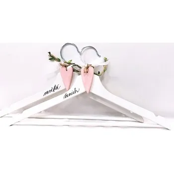 Party dekorace Svatební dřevěná ramínka - růžové srdce - 2 ks (ženich, nevěsta)