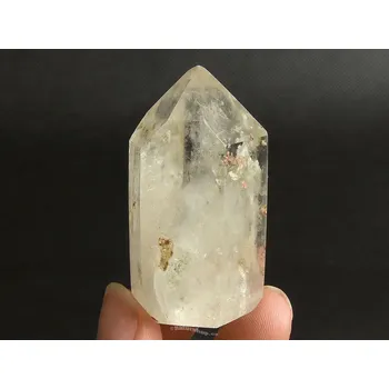 Přírodní kámen Křišťál s inkluzemi tvar špice 51g