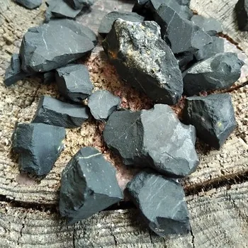 Drahý kámen Šungitová drť - 20 - 40 mm, 1 kg