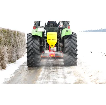 Zahradní traktor APV UDW 100 M1 Univerzální dávkovač UDW