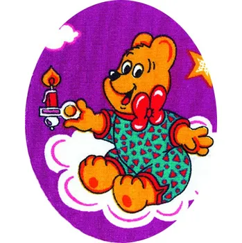 Nažehlovací záplaty oválky s potiskem - medvídek se svíčkou na růžovém podkladu