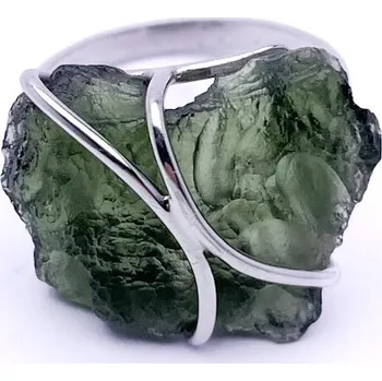 Prsten Stříbrný prsten s vltavínem 1,7 cm x 2,1 cm