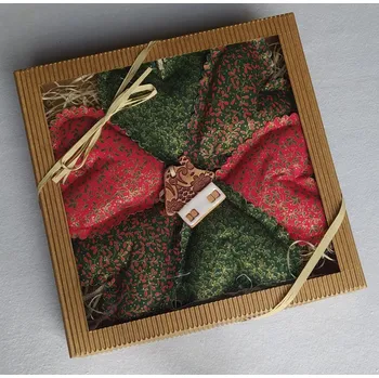 Vánoční dekorace Dárková krabička s ozdobami 01