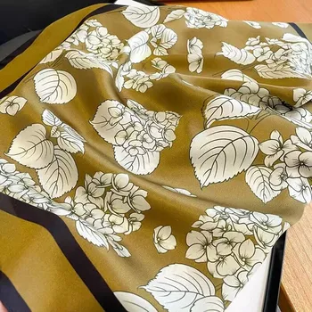 Šátek Hedvábný šátek Hortenzie 70x70 cm v dárkovém balení, HEDVÁBNÝ SVĚT