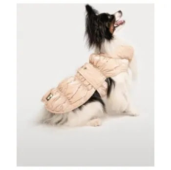 Obleček pro psa LIU JO Prošívaná bundička pro psy s imitací kožešiny s kapucí karamelová vel. S/M