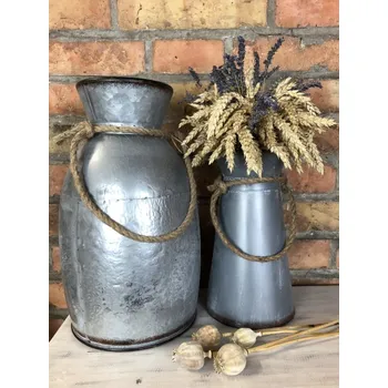 Váza Plechová dekorační bandaska s úzkým vrškem Velikost: Malá