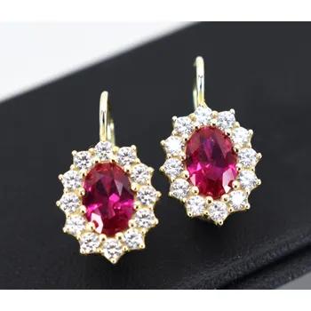 Náušnice Stříbrné náušnice Gold s červeným kamenem – luxusní elegance s pozlacením (Ag 925, zapínání na klapku)